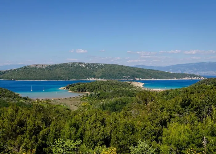 Διαμέρισμα 3 *